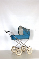 Kinderwagen hellblau